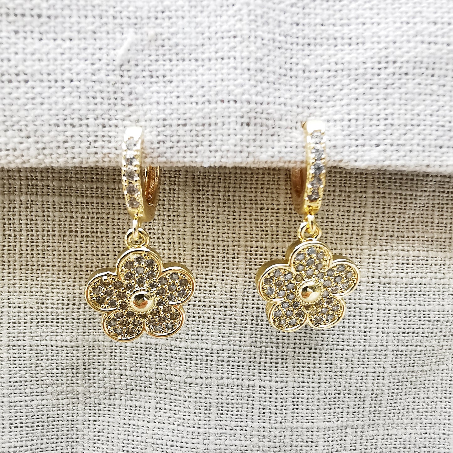 Pea Flower Huggie Hoop Earrings.