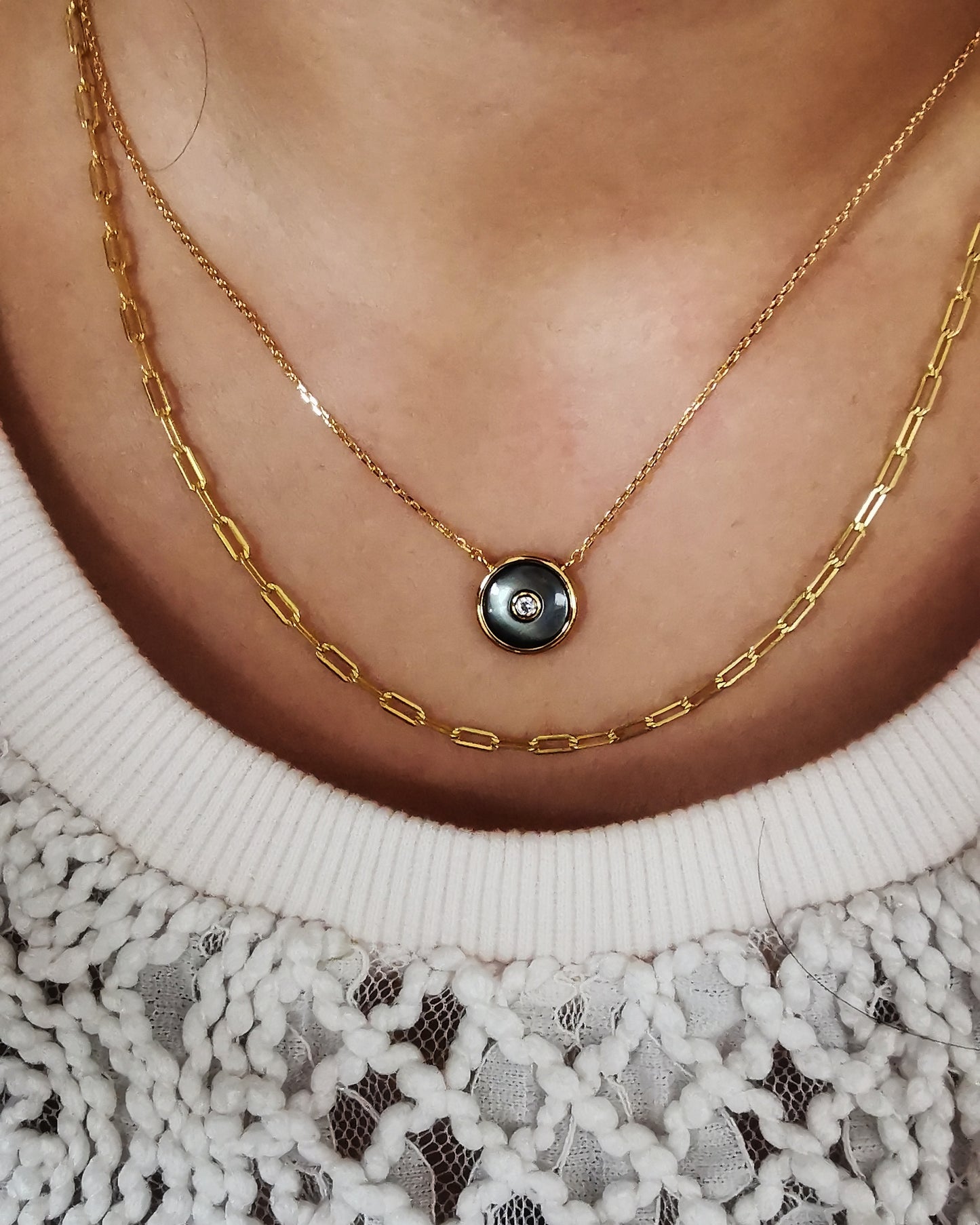 Mother of Pearl Pendant Necklace.