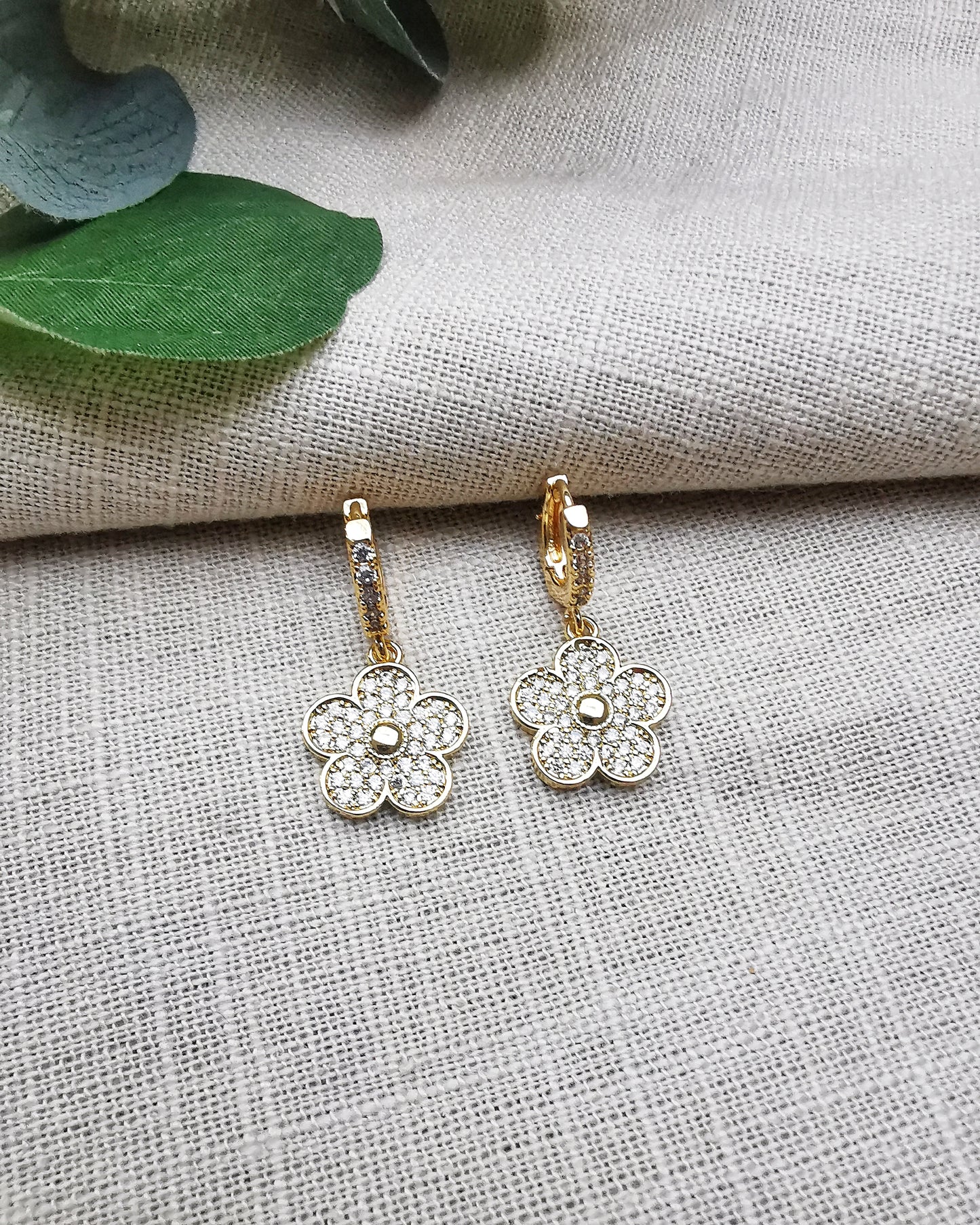 Pea Flower Huggie Hoop Earrings.