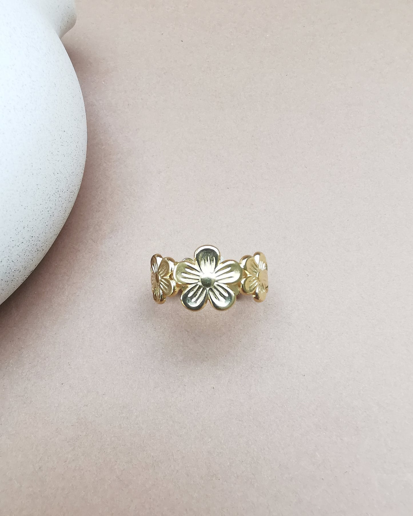 Amantha - Adjustable Floral Ring - Vinta Shop