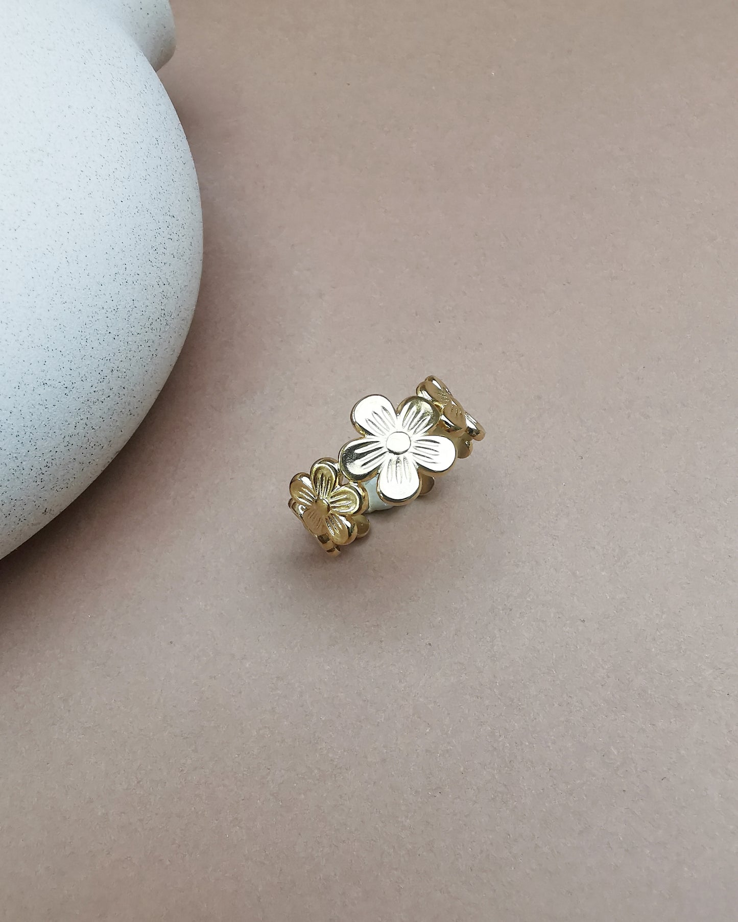 Amantha - Adjustable Floral Ring - Vinta Shop