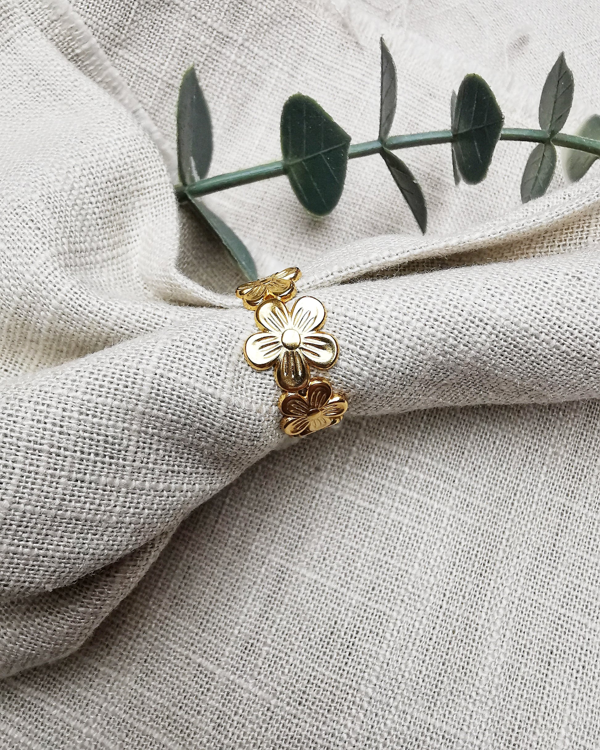 Amantha - Adjustable Floral Ring - Vinta Shop