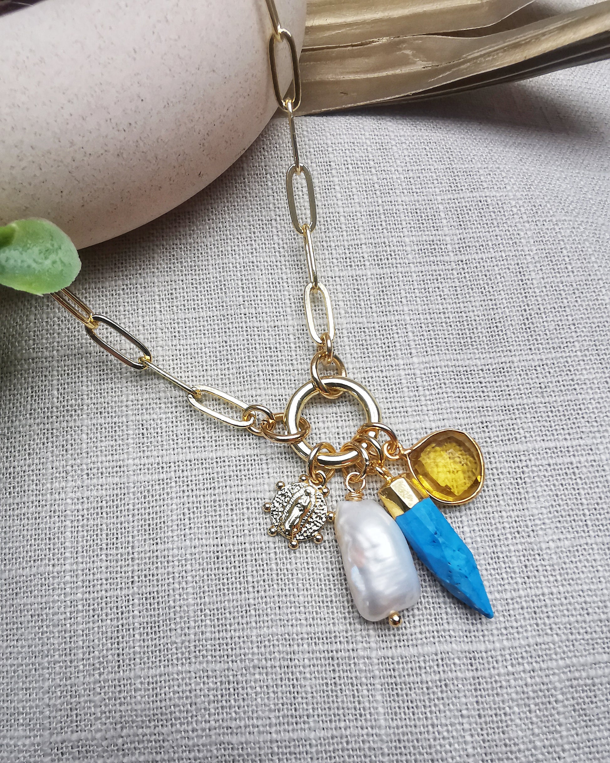 Paperclip Necklace with Interchangeable Charms. - Vinta Shop