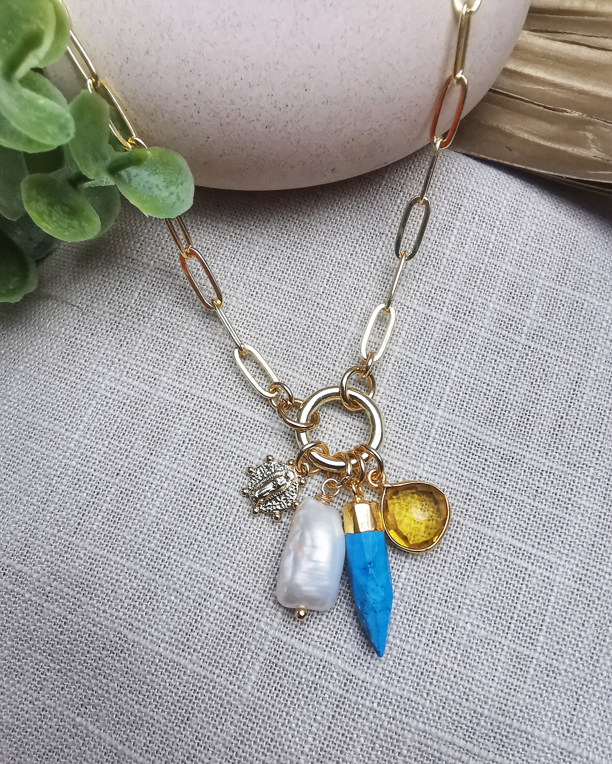 Paperclip Necklace with Interchangeable Charms. - Vinta Shop
