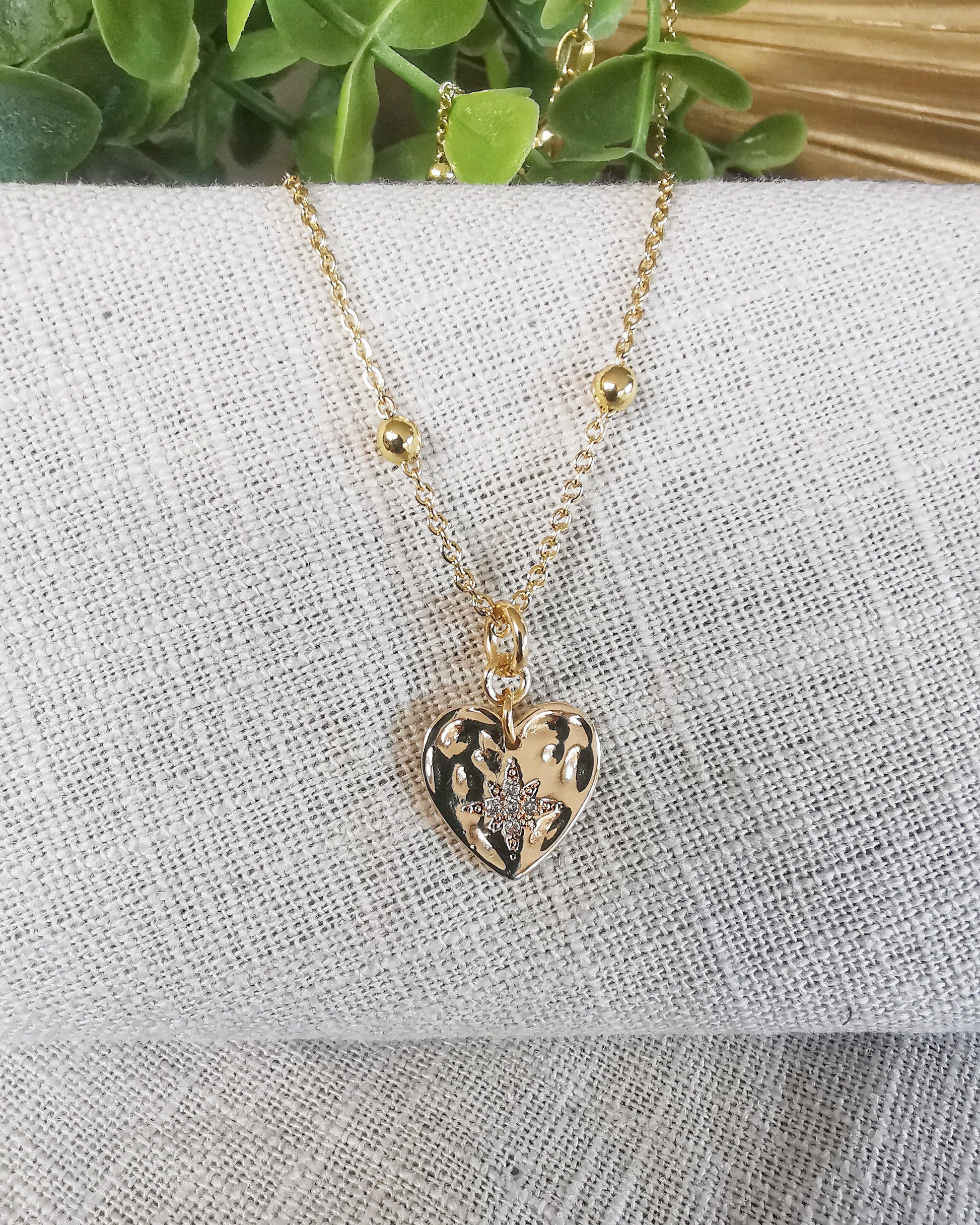 Heart Starburst Satellite Pendant Necklace. - Vinta Shop