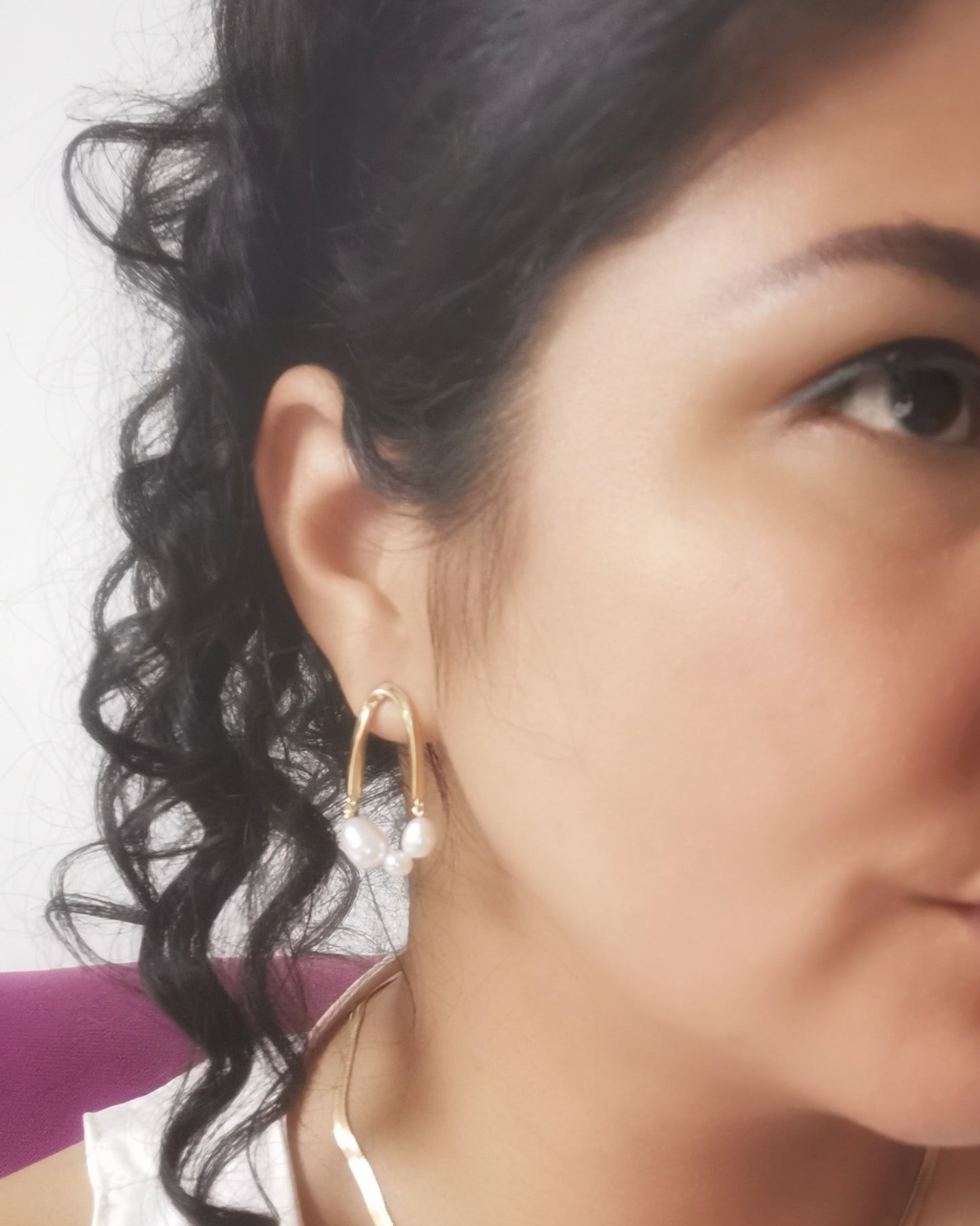 IVONNE - Freshwater Pearl Silver Plated Stud Earrings. - Vinta Shop