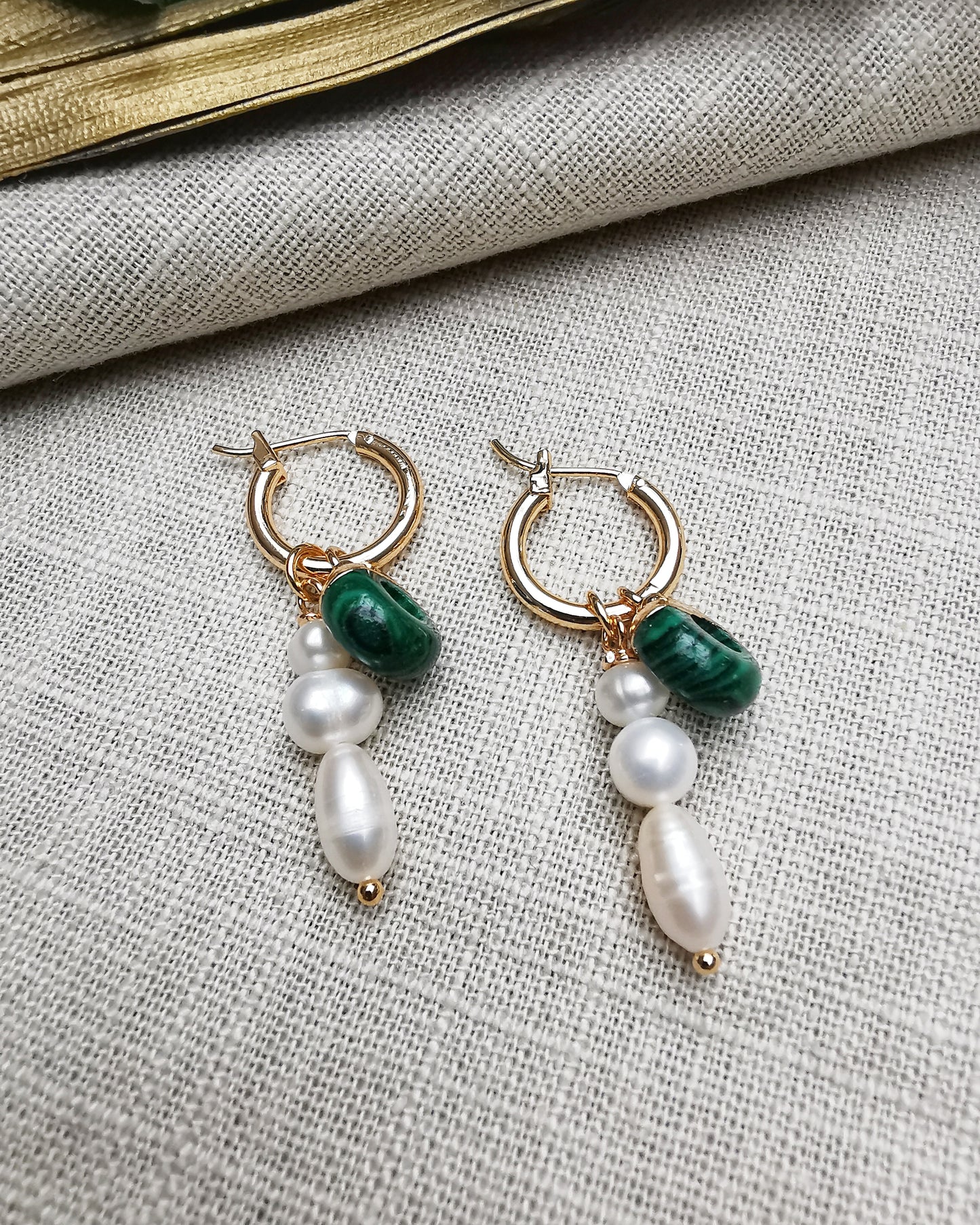 Detachable Hoop Earrings with Freshwater Pearl and Malachite.
