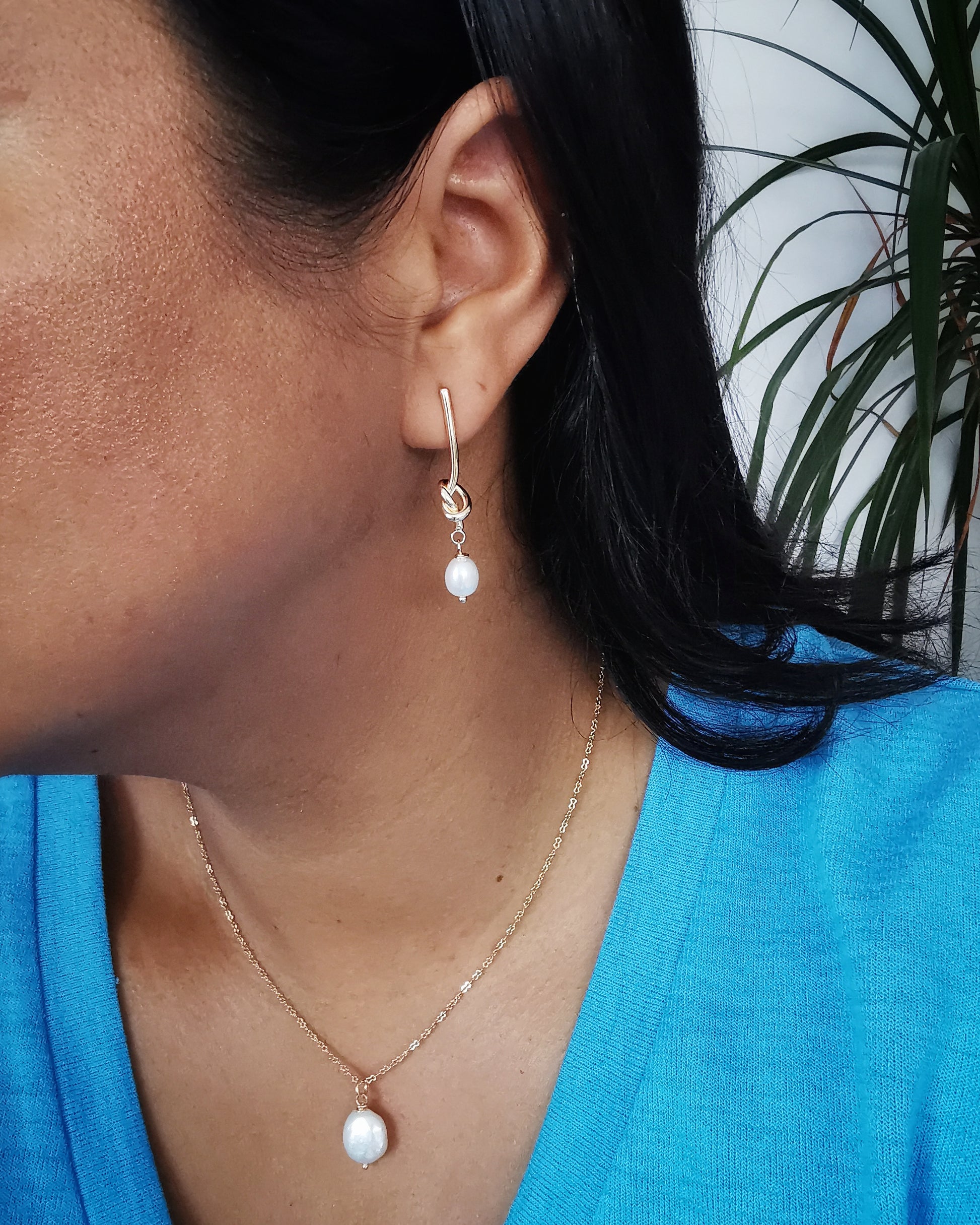 Long Drop Knot Pearl Earrings - Vinta Shop
