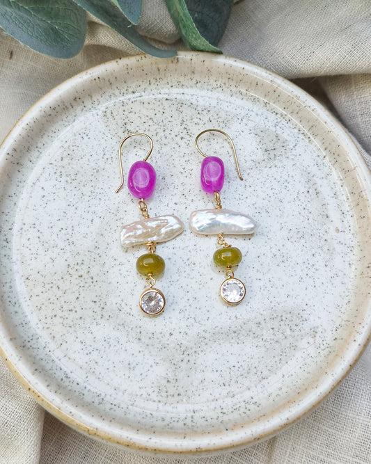 Thaedra Pearl Earrings