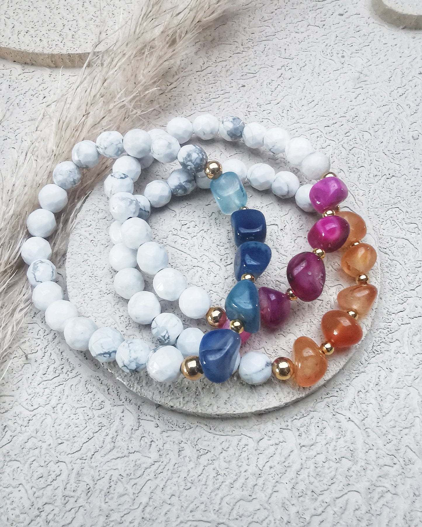 Howlite and Agate Elastic Bracelets