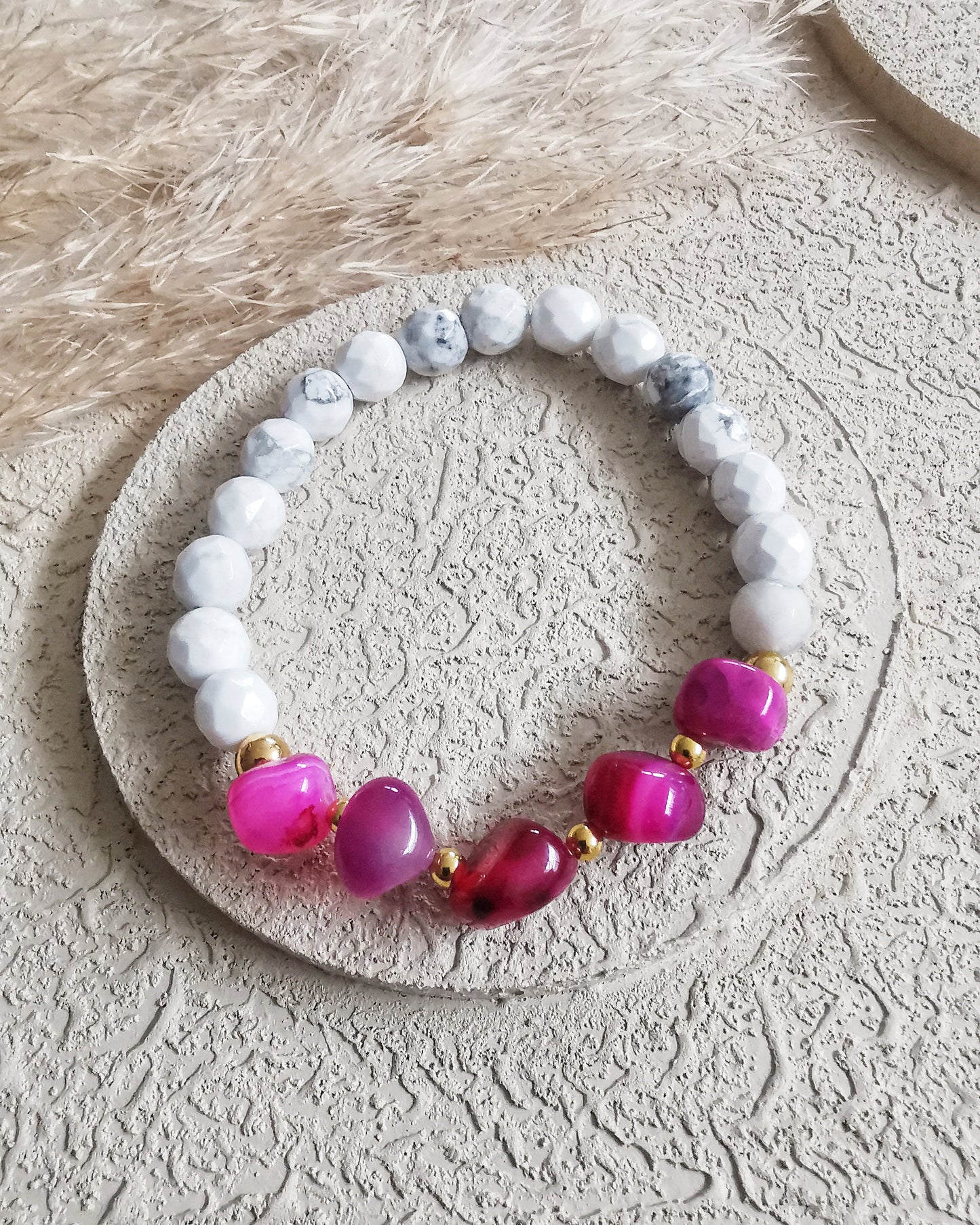 Howlite and Agate Elastic Bracelets