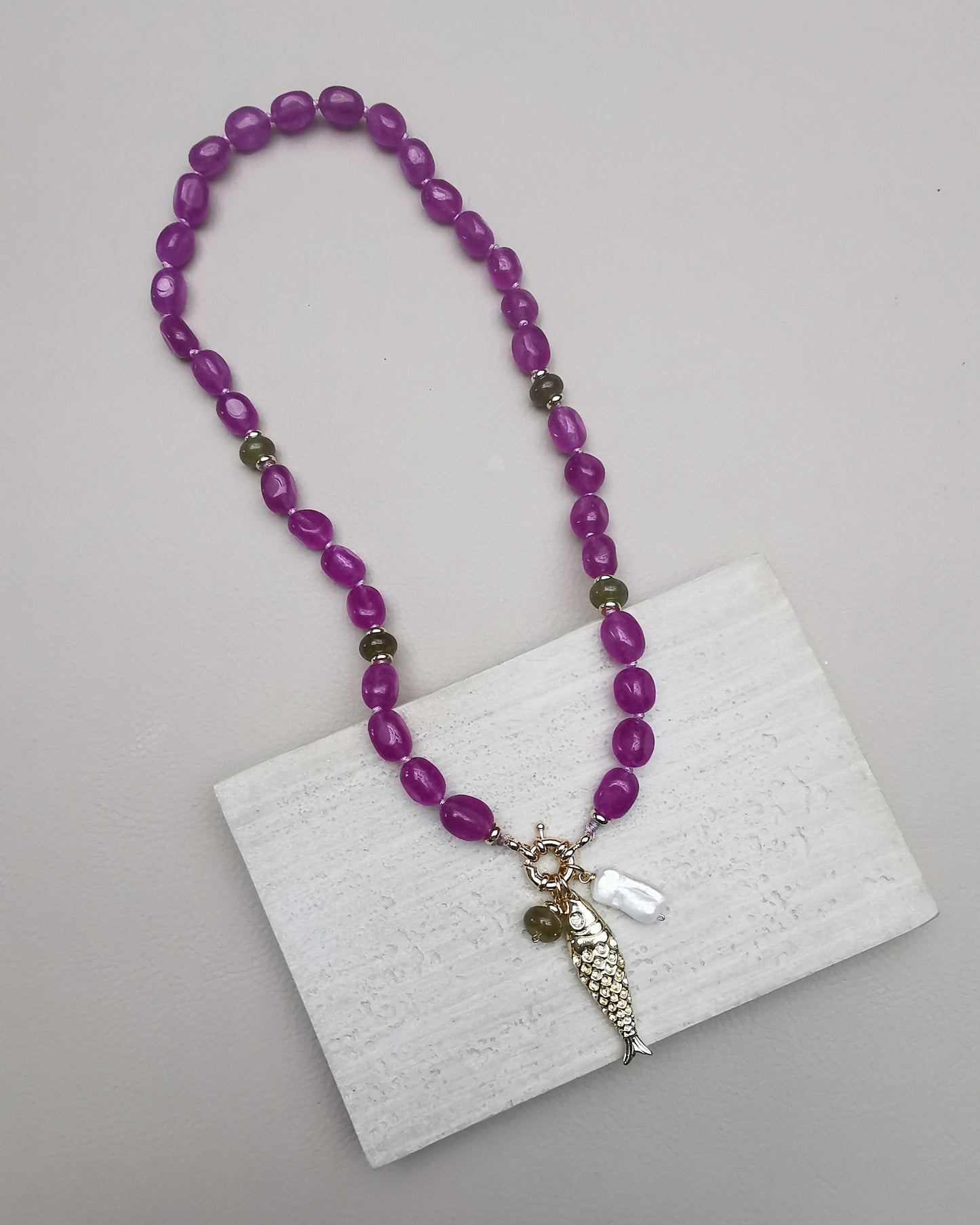 El Pescador || Purple Jade Beaded Necklace with Fish Charm & Pearl. - Vinta Shop