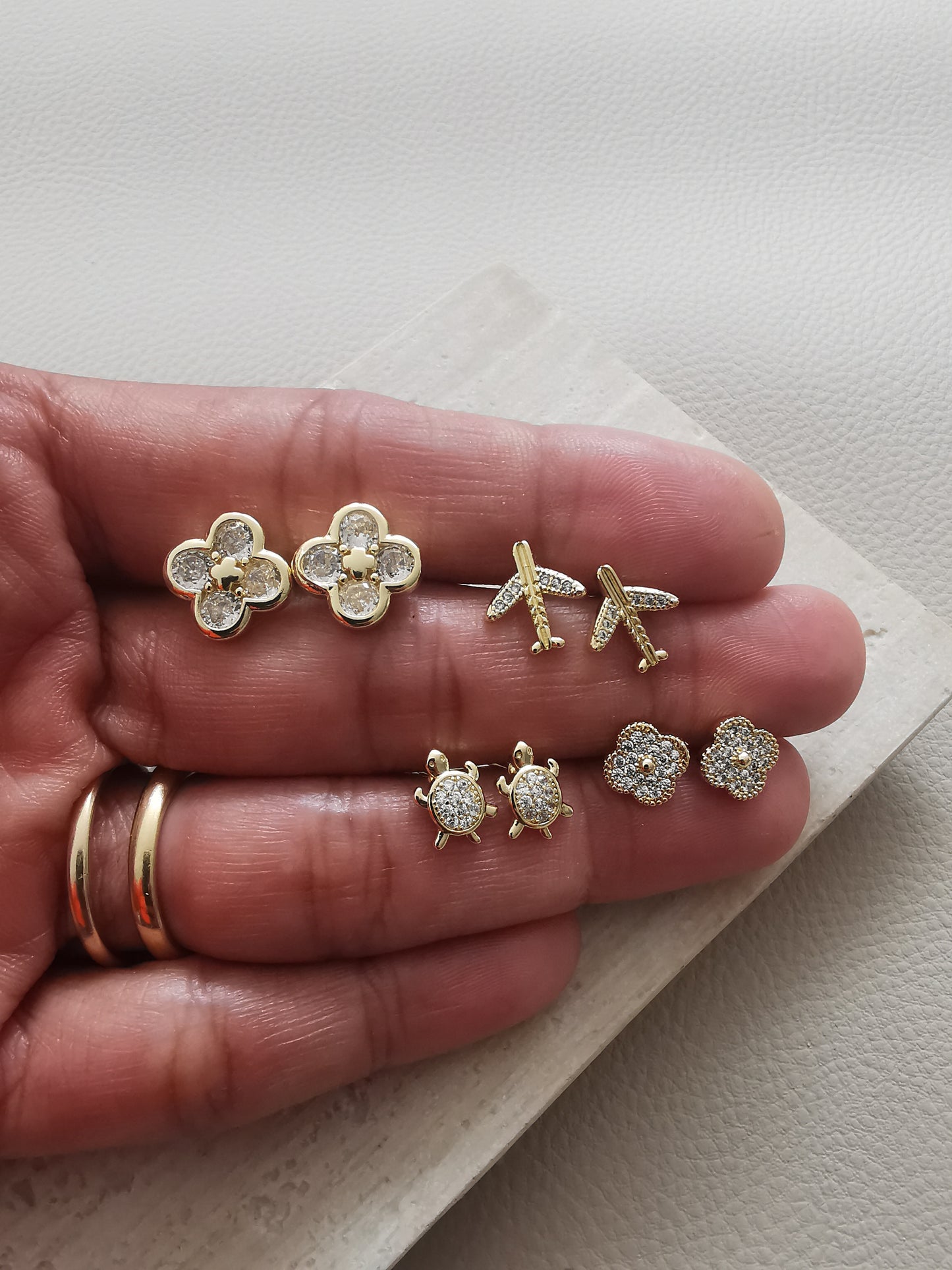 FLEUR - Dainty Four Leve Clover Stud Earrings with CZ. - Vinta Shop